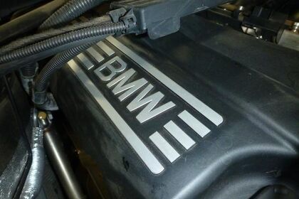 BMW 320i E90